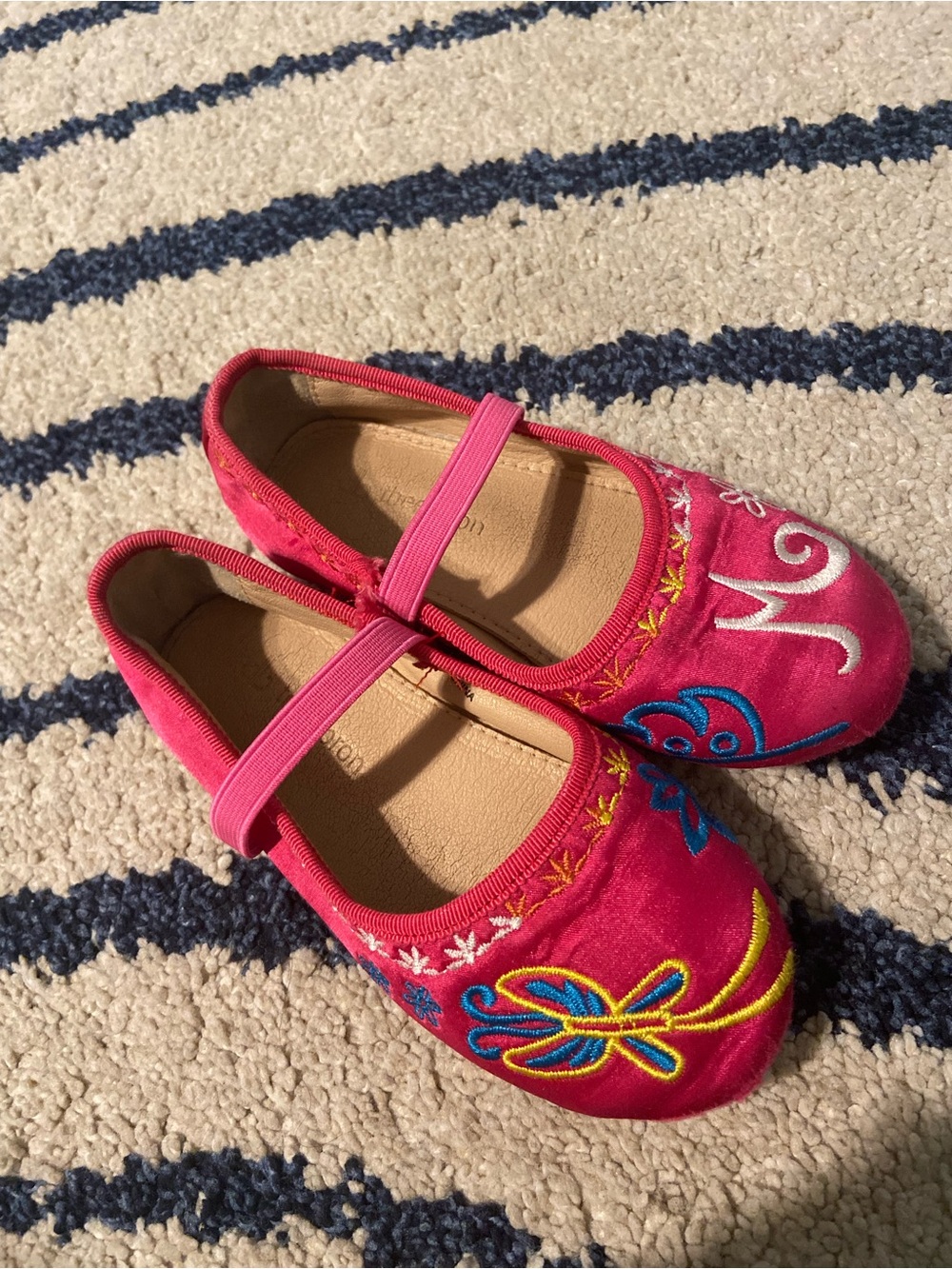 Girls pink flats